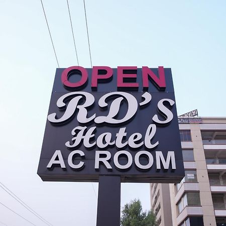 Rds Hotel Ahmedabad Ngoại thất bức ảnh