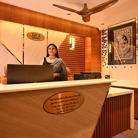 Rds Hotel Ahmedabad Ngoại thất bức ảnh