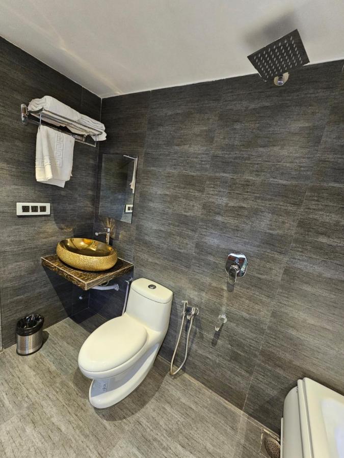 Rds Hotel Ahmedabad Ngoại thất bức ảnh
