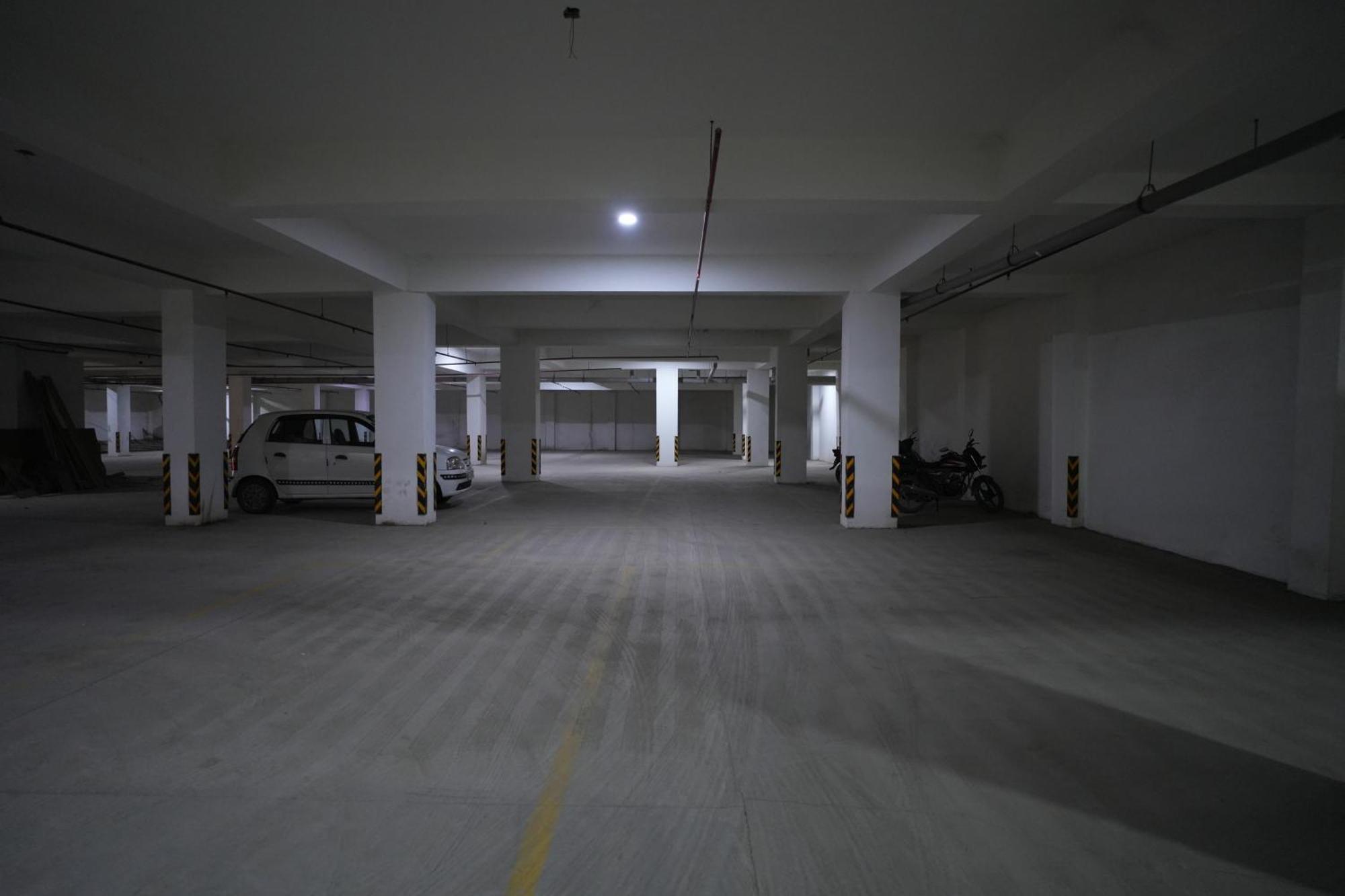 Rds Hotel Ahmedabad Ngoại thất bức ảnh